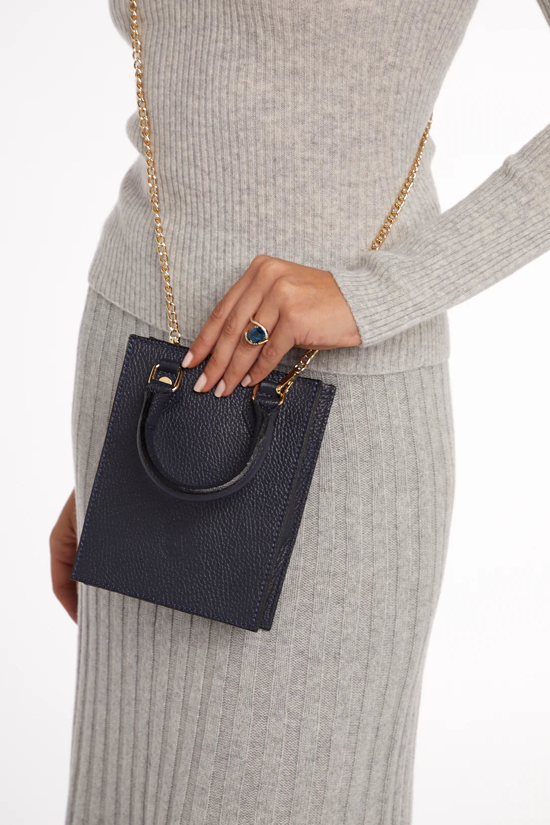 SAC SEAU EN CUIR ORIGINAL